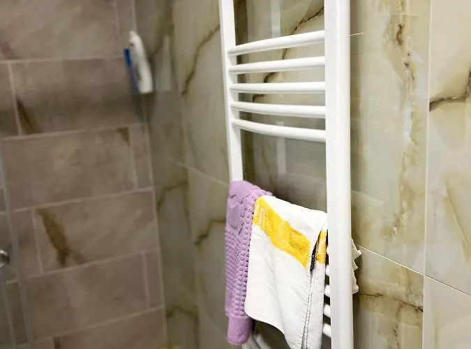 Experience New Bazaar 02 * تيرانا