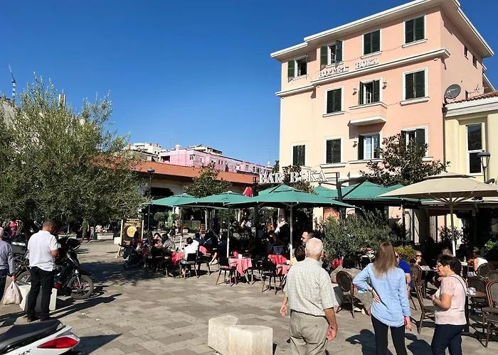 Experience New Bazaar 02 شقة تيرانا